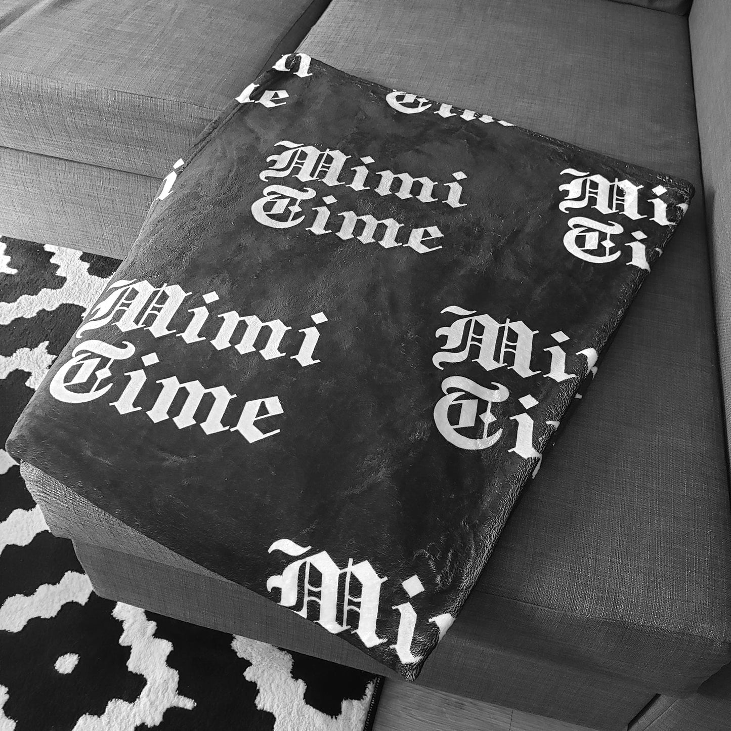 Mimi Time - Soft Throw Blanket